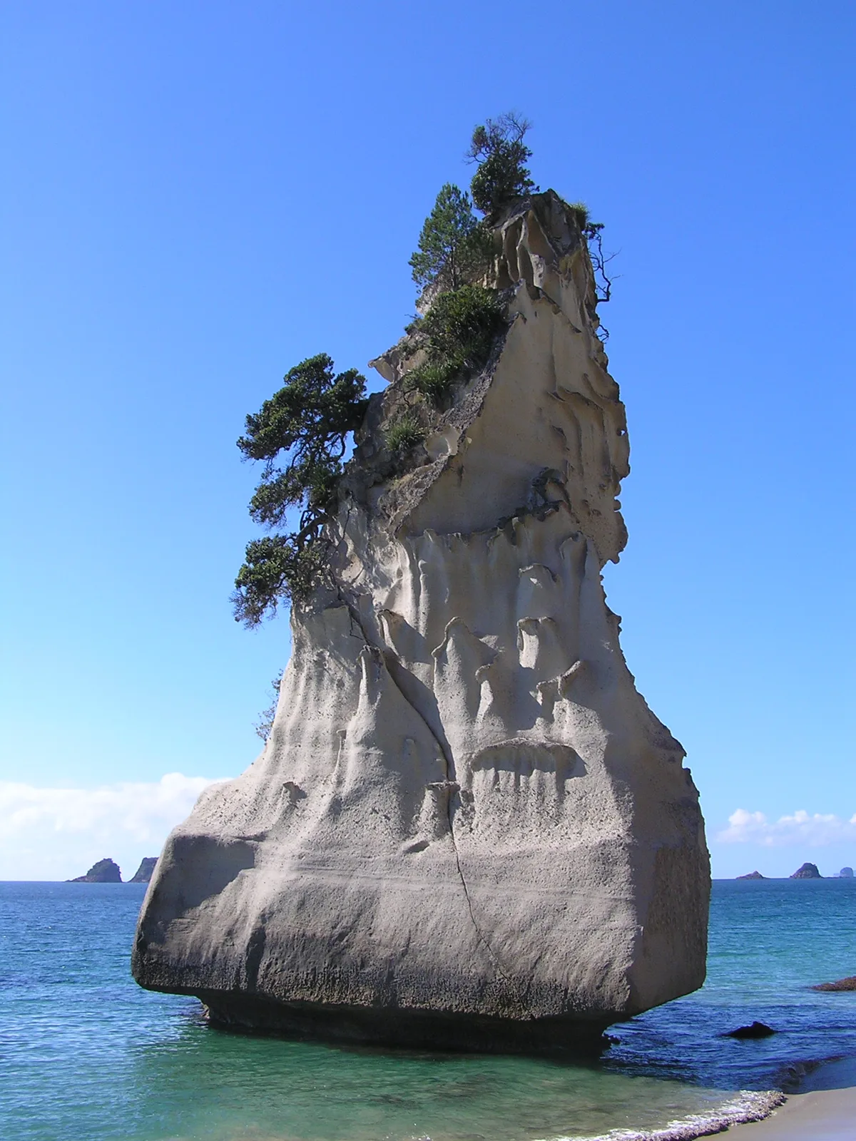 Te Whanganui-A-Hei (Cathedral Cove) Beach, Hahei, Waikato, New Zealand — 2