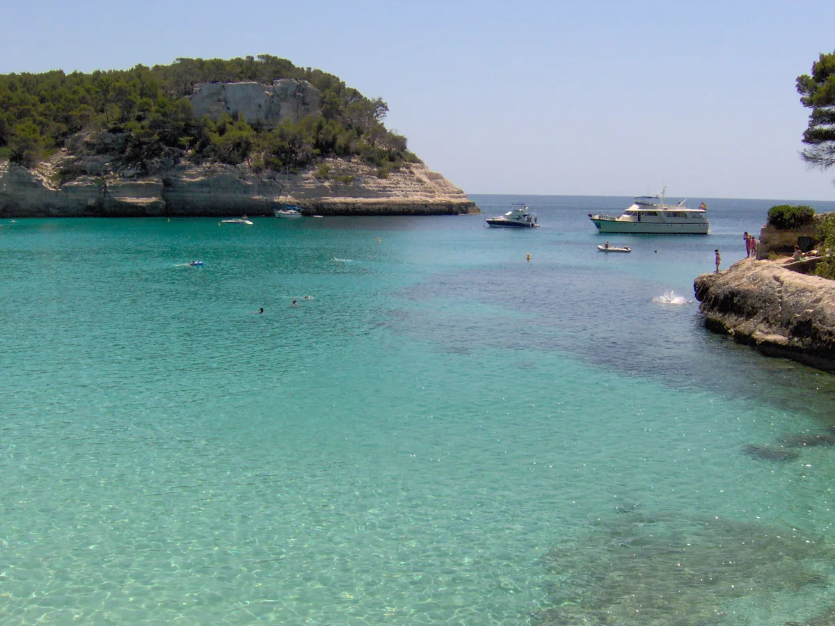 Cala Mitjana, Ferreries, Balearic Islands, España — 5