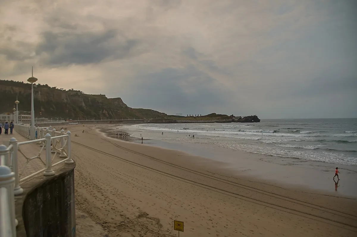 Praia de Salinas, Castrillón, Asturias, Espanha — 6