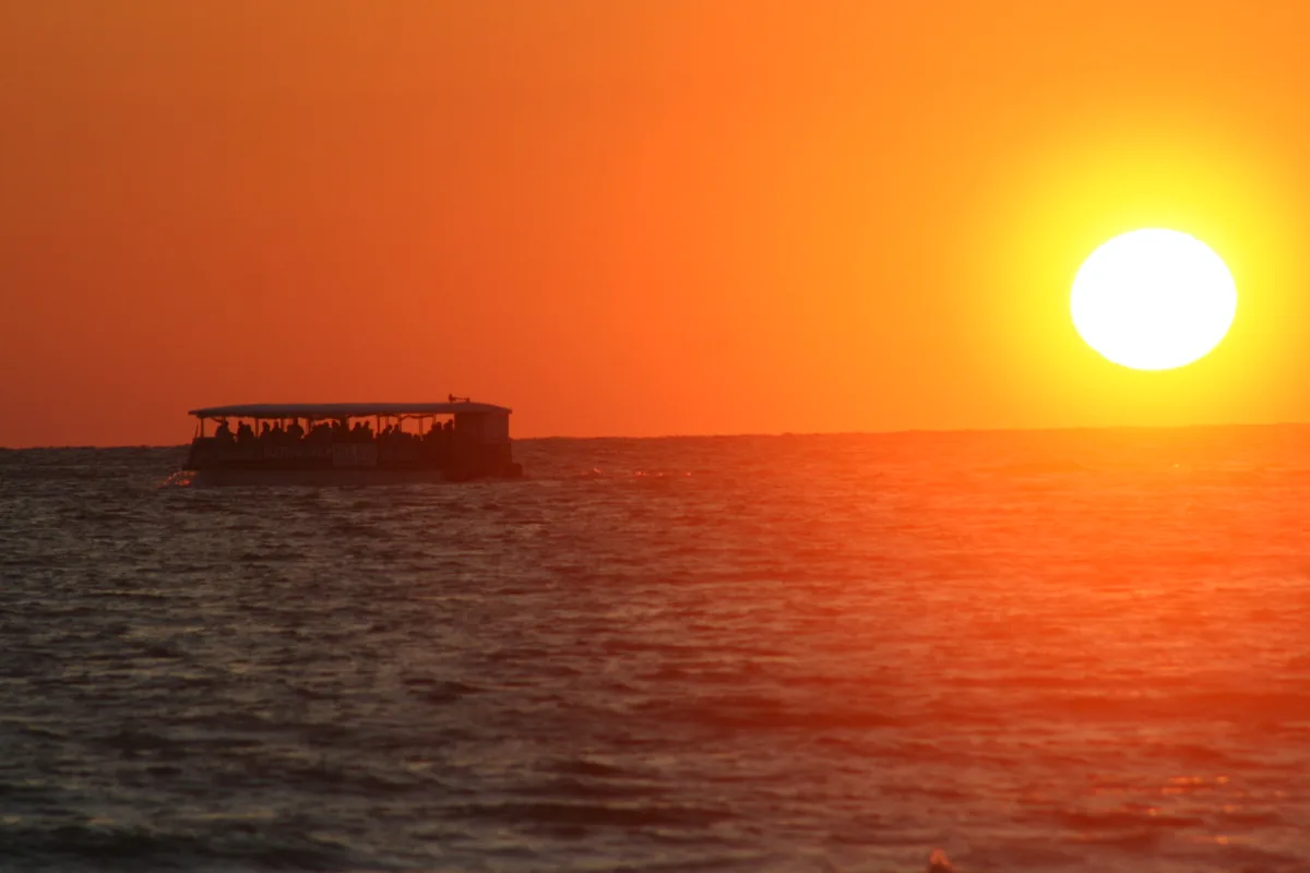 Treasure Island Beach, Treasure Island, Florida Gulf, United States — 5