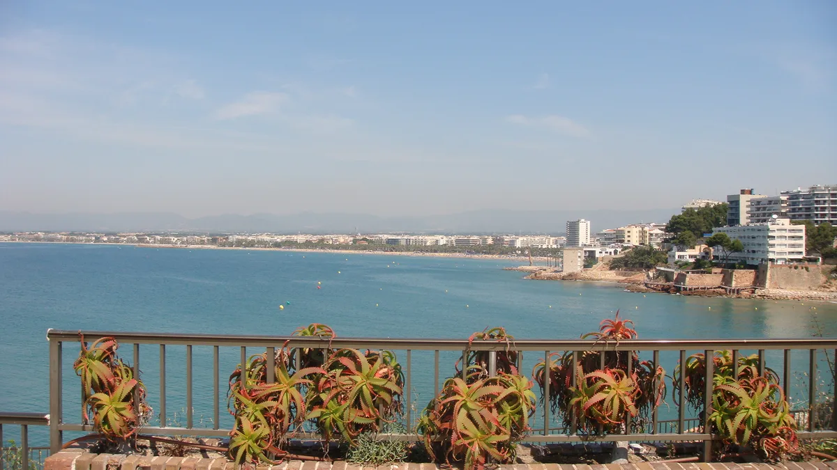 Cala Llenguadets, Salou, Catalonia, España — 4