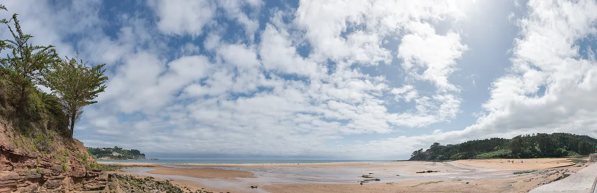 La Griega-Strand, Colunga, Asturias, Spanien — 3