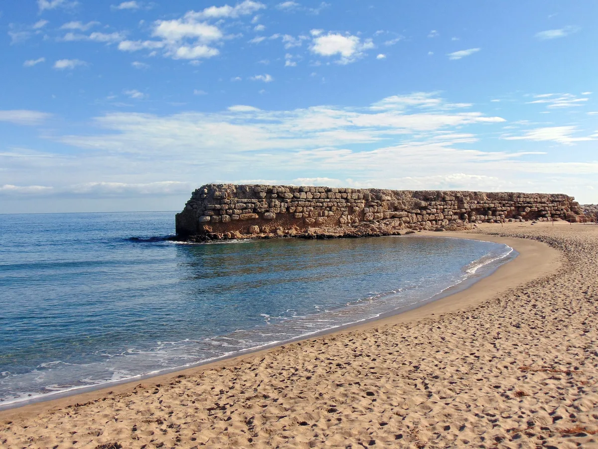 Playa de Les Muscleres, L'Escala, Catalonia, España — 3