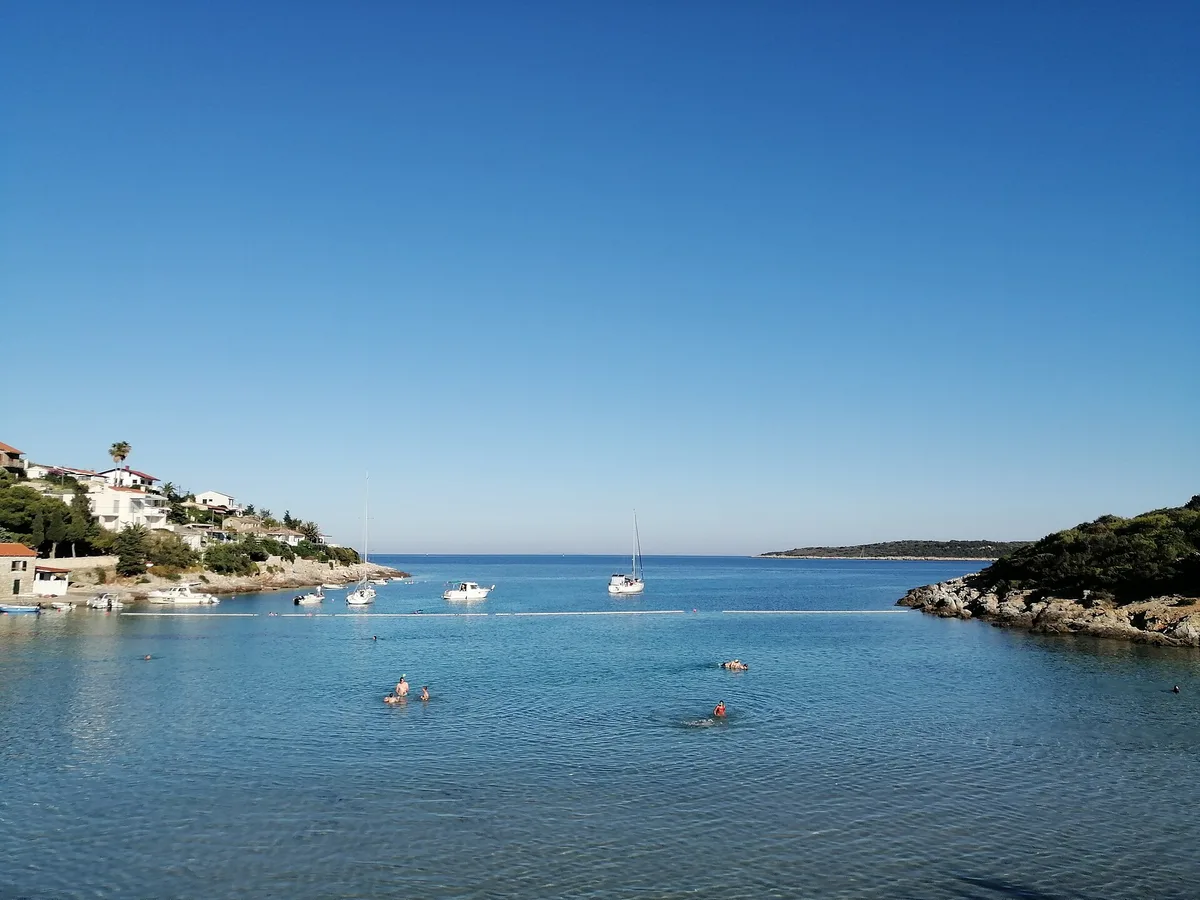 Plage de Milna, Vis, Dalmatia, Croatie — 2