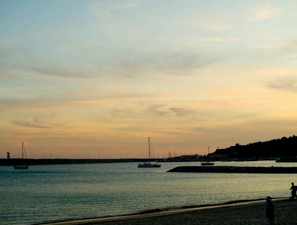 Playa de Sesimbra, Sesimbra, Portuguese Atlantic, Portugal — 3