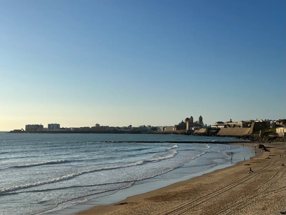 Playa de Santa María del Mar, Cádiz, Andalusia, España — 3