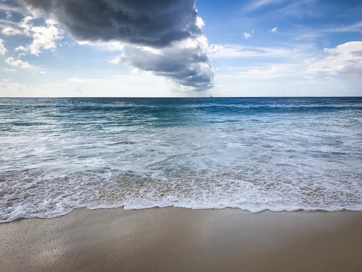 Mullet Bay Beach, Lowlands, Leeward Islands, Sint Maarten — 2