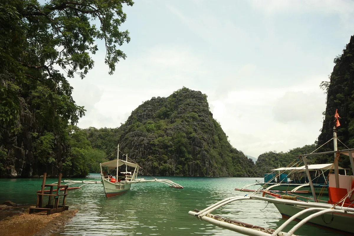 Plage de Cayangan, Coron, MIMAROPA, Philippines — 6