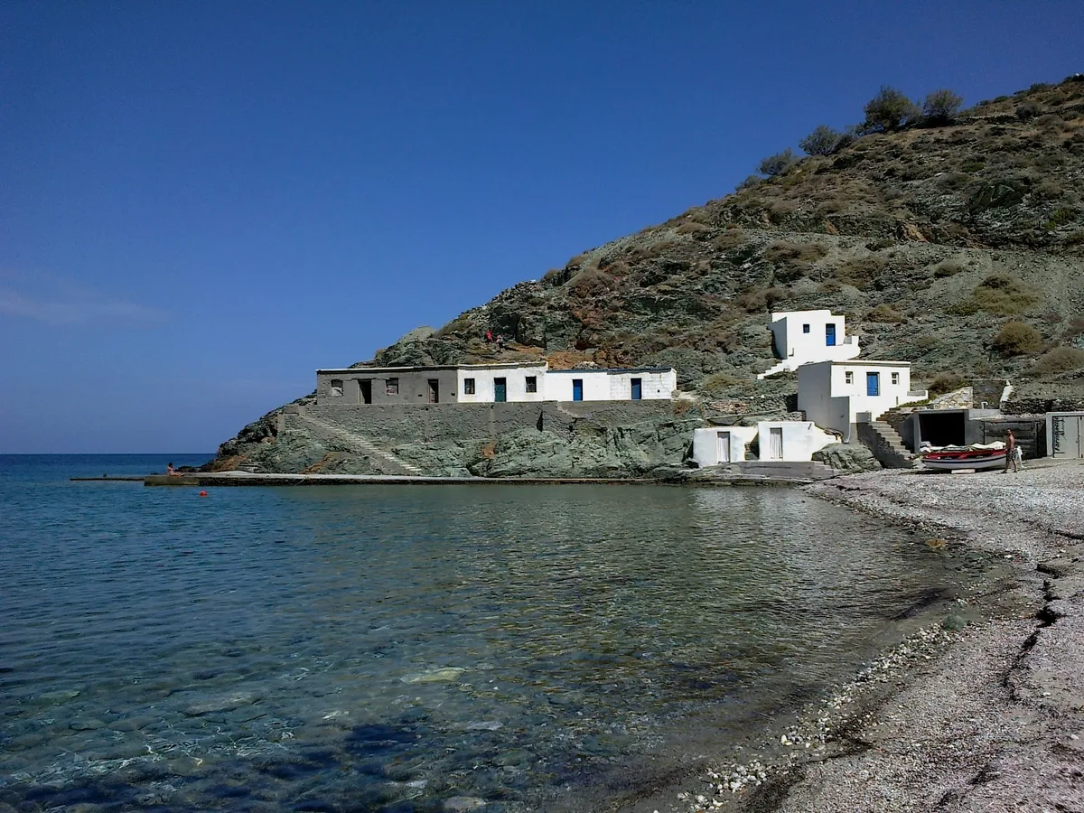 Plage d'Agios Georgios, Cyclades, Grèce — 4