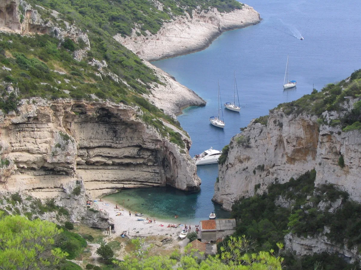 Plage de Stiniva, Vis, Dalmatia, Croatie — 3