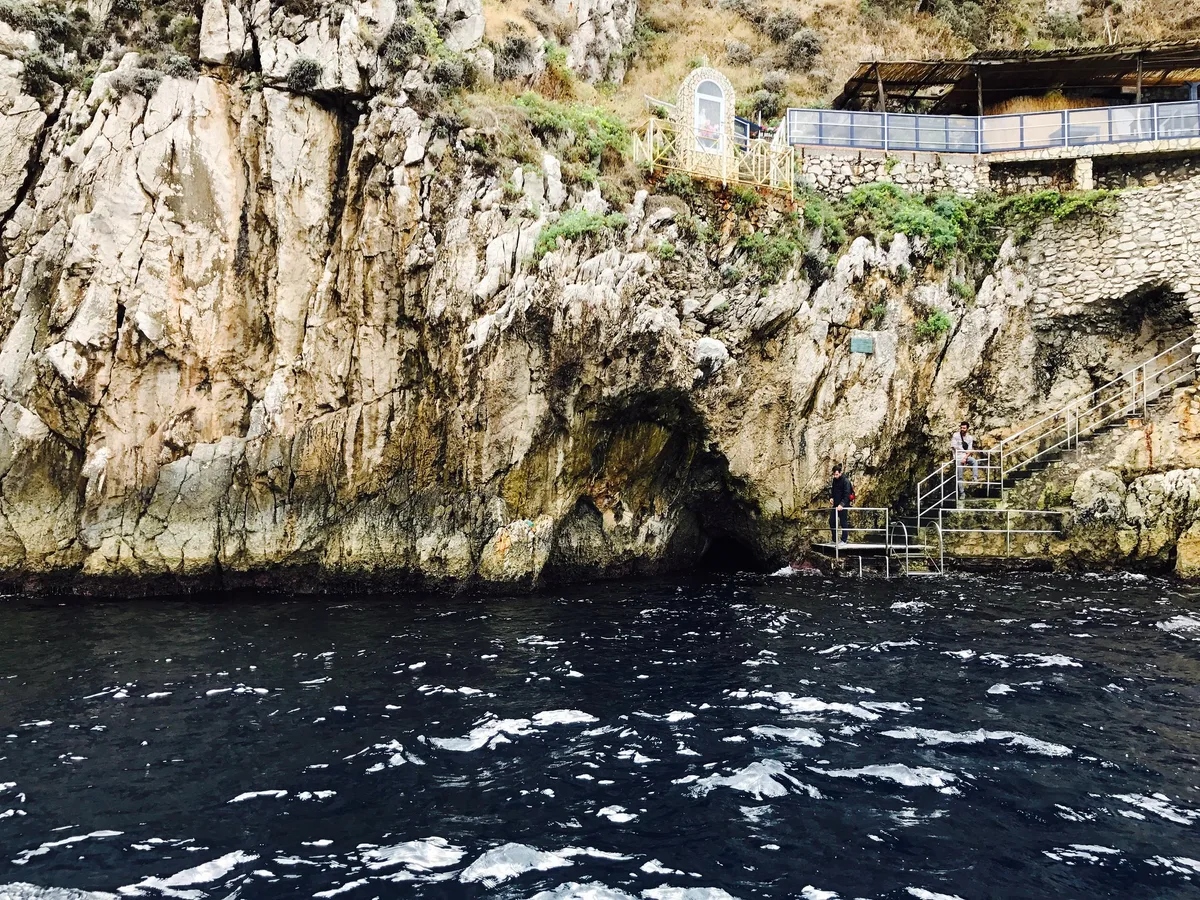 Spiaggia di Punta dell'Arcera, Anacapri, Campania, Italy — 6