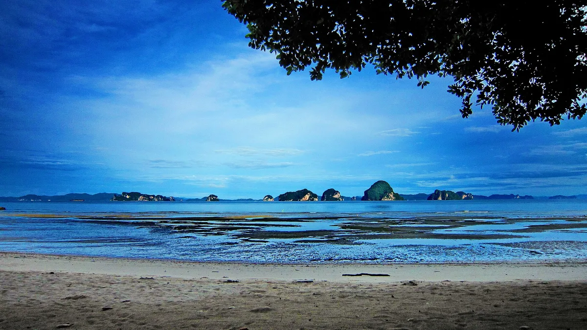 Plage de Thap Khaek, Nong Thale, Andaman Sea Coast, Thaïlande — 4