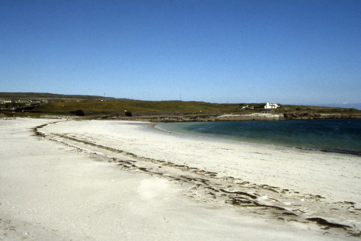 Trá Chill Mhuirbhigh Thuaidh Beach, Kilmurvey, Connacht, Ireland — 2