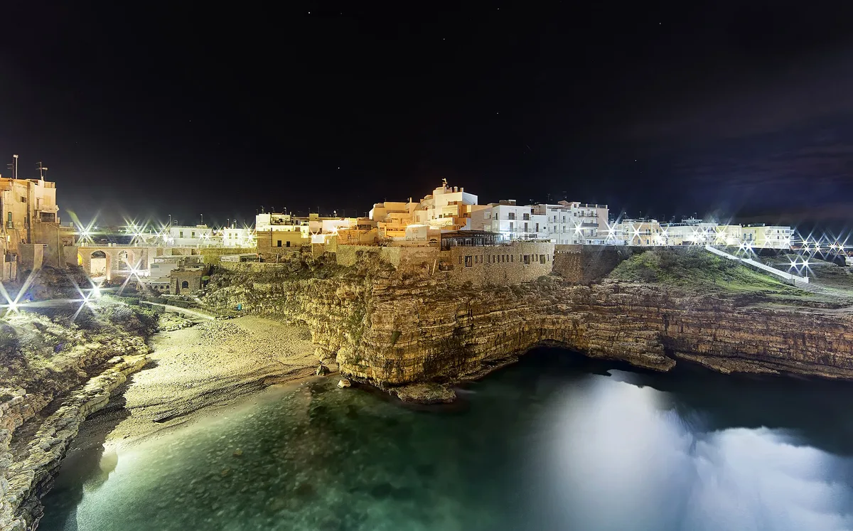 Plage de Lama Monachile, Polignano a Mare, Puglia, Italie — 2