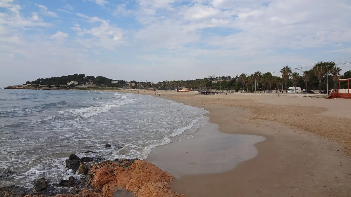 Playa de Llevant, Salou, Catalonia, España — 5