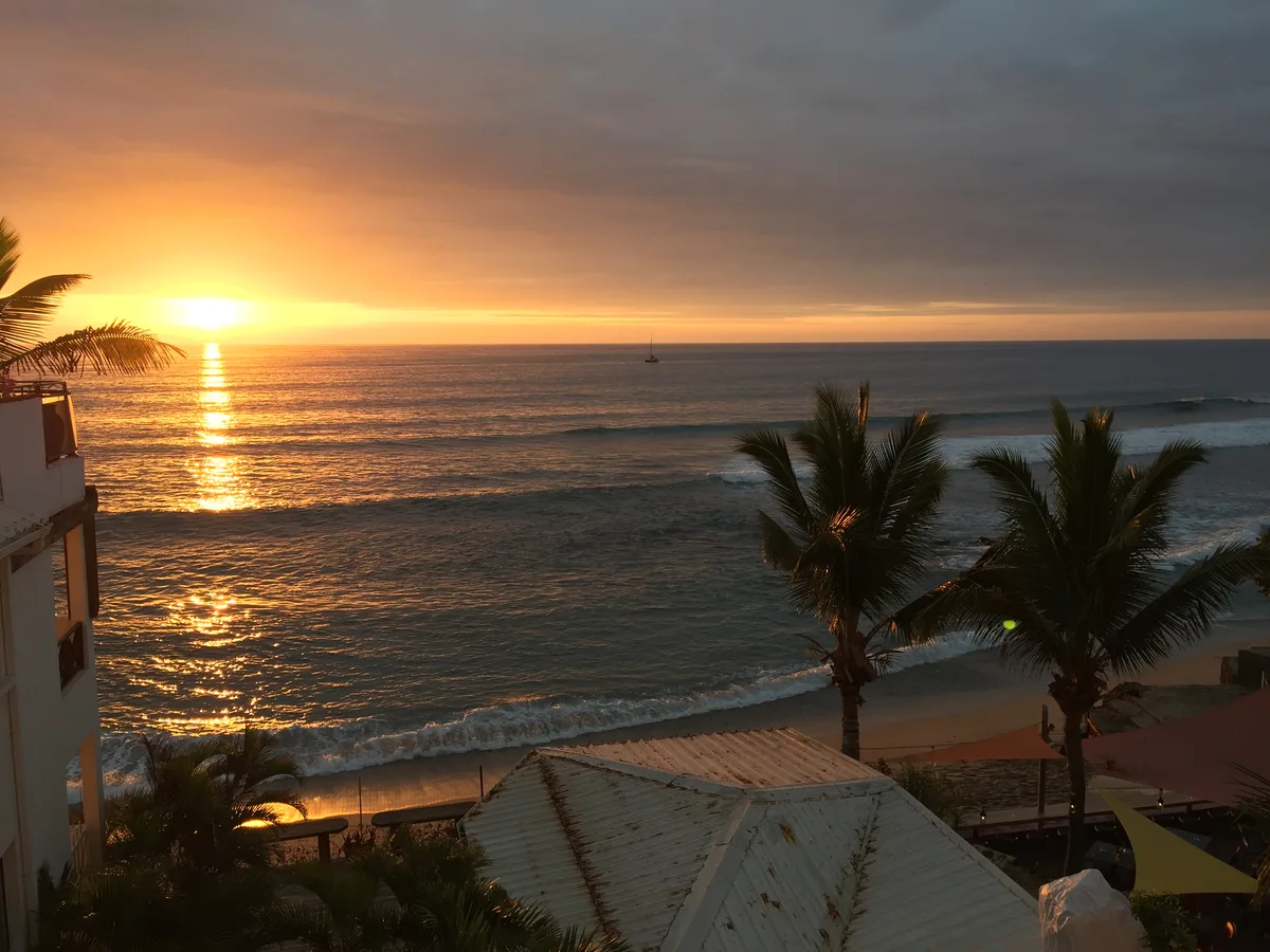 Plage des Roches Noires, Saint-Paul, Réunion, France — 2