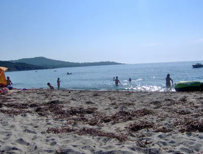 Playa de Ghjunchitu, Belgodère, Corsica, Francia — 3
