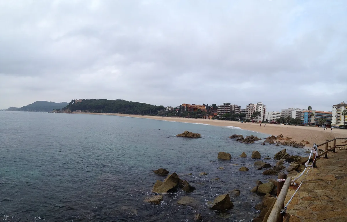 Platja de Lloret de Mar, Lloret de Mar, Catalonia, España — 5