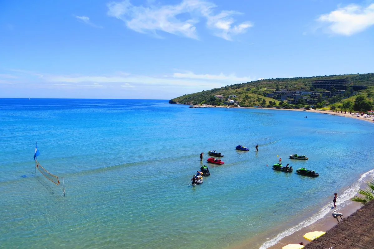 Agia Marina Beach, Artemonas, Cyclades, Greece — 4