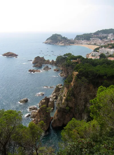 Cala Pola Beach, Tossa de Mar, Spanish Mediterranean, Spain — 2