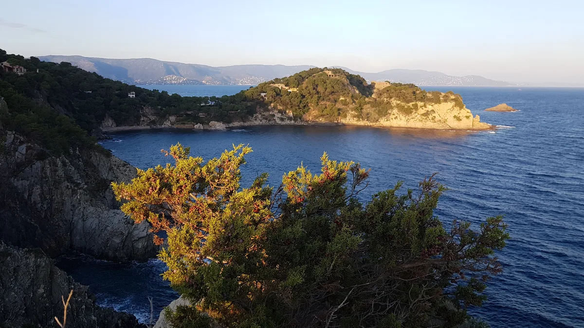 Plage de Saint-Clair, Le Lavandou, Provence-Alpes-Côte d'Azur, France — 4