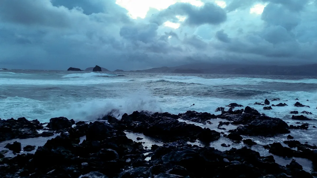 Plage des Piscinas Naturais da Madalena, Madalena, Azores, Portugal — 4