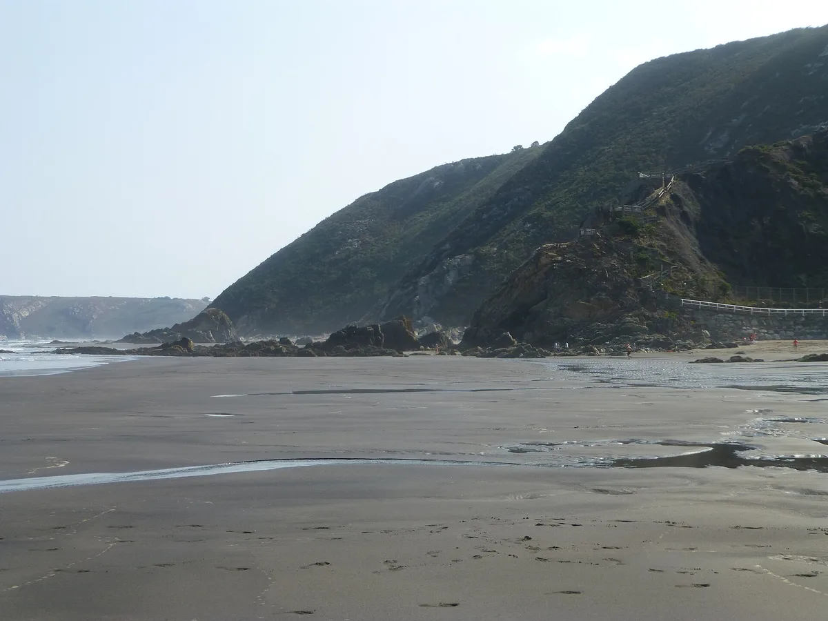 Plage de Los Quebrantos, Soto del Barco, Asturias, Espagne — 3