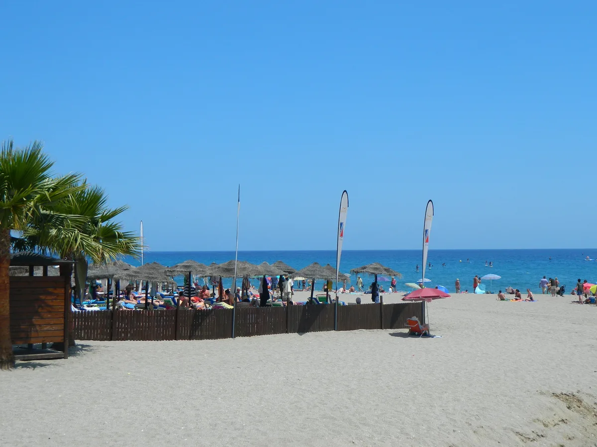 Playa Burriana, Nerja, Andalusia, España — 4