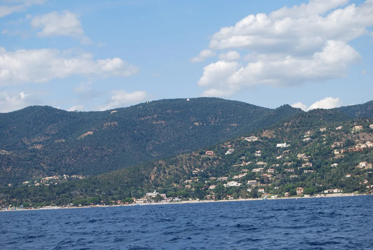 Plage de Cavalière, Le Lavandou, Provence-Alpes-Côte d'Azur, France — 4