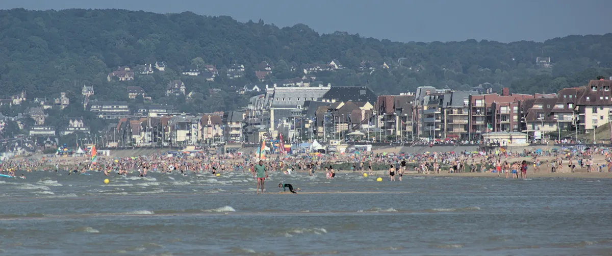 Plage de Cabourg, Cabourg, Normandy, France — 4