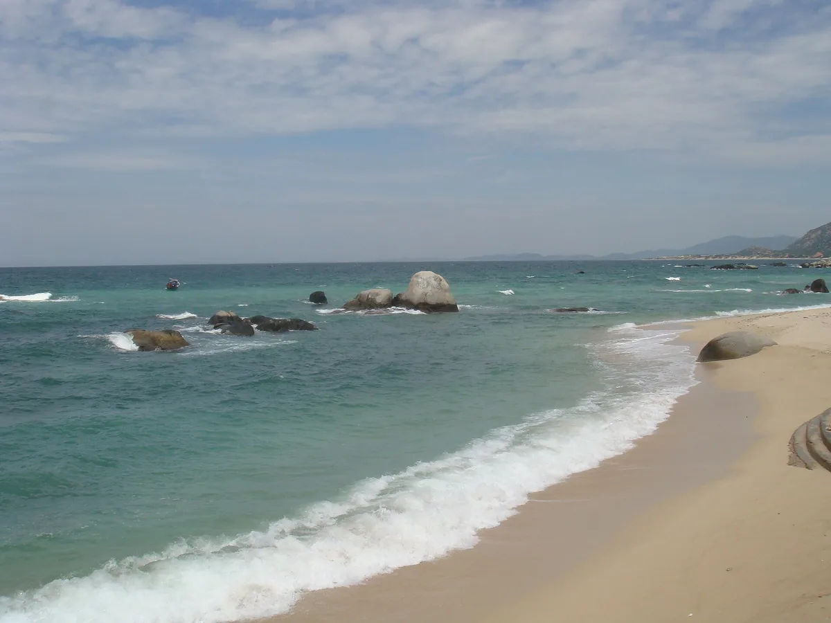 Plage de Nam (Sơn Trà), Sơn Trà, South Central Coast, Vietnam — 2