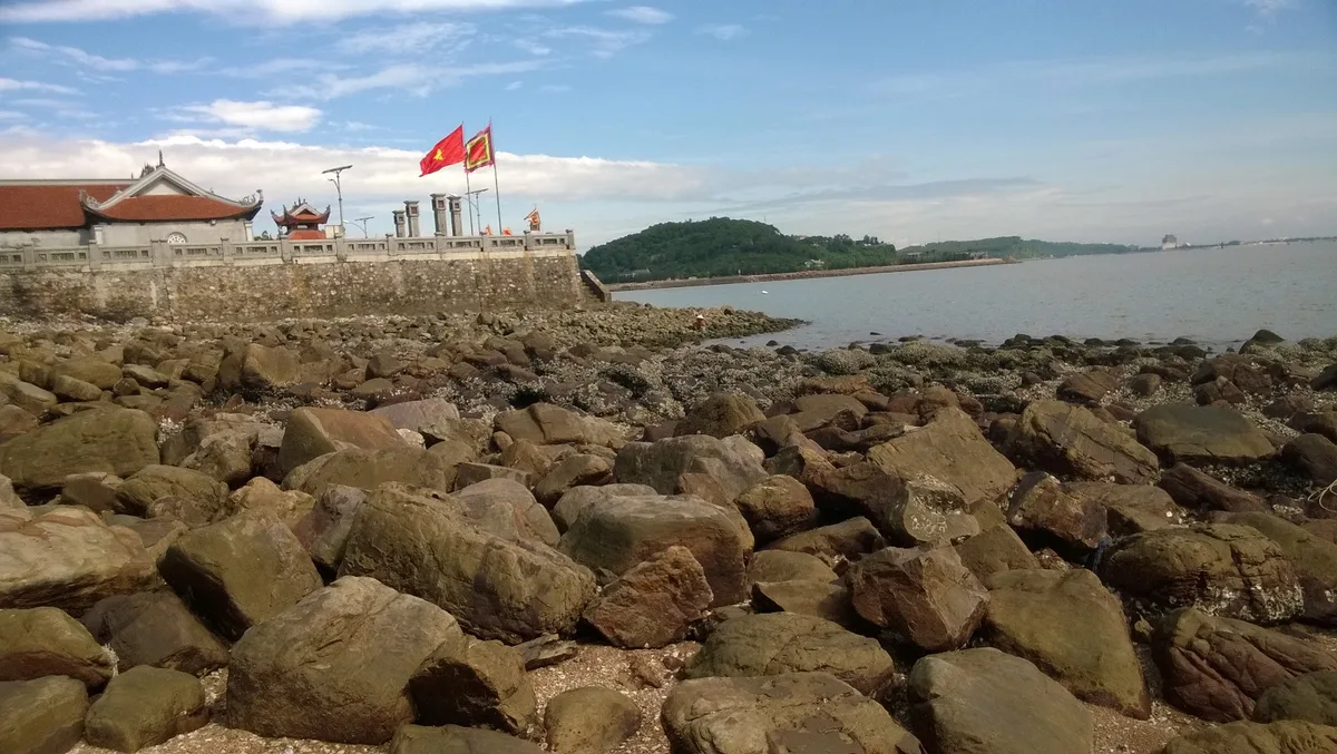 Plage de Nam (Sơn Trà), Sơn Trà, South Central Coast, Vietnam — 6