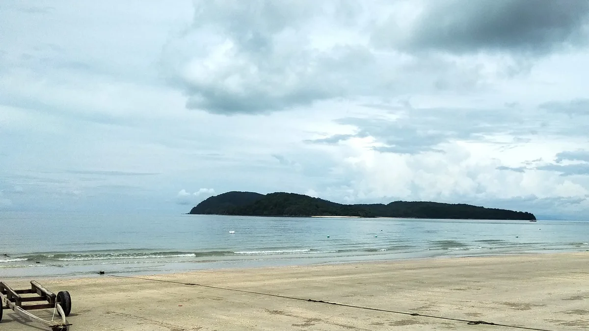 Playa de Cenang Selatan, Mukim Kedawang, Andaman Sea, Malasia — 5