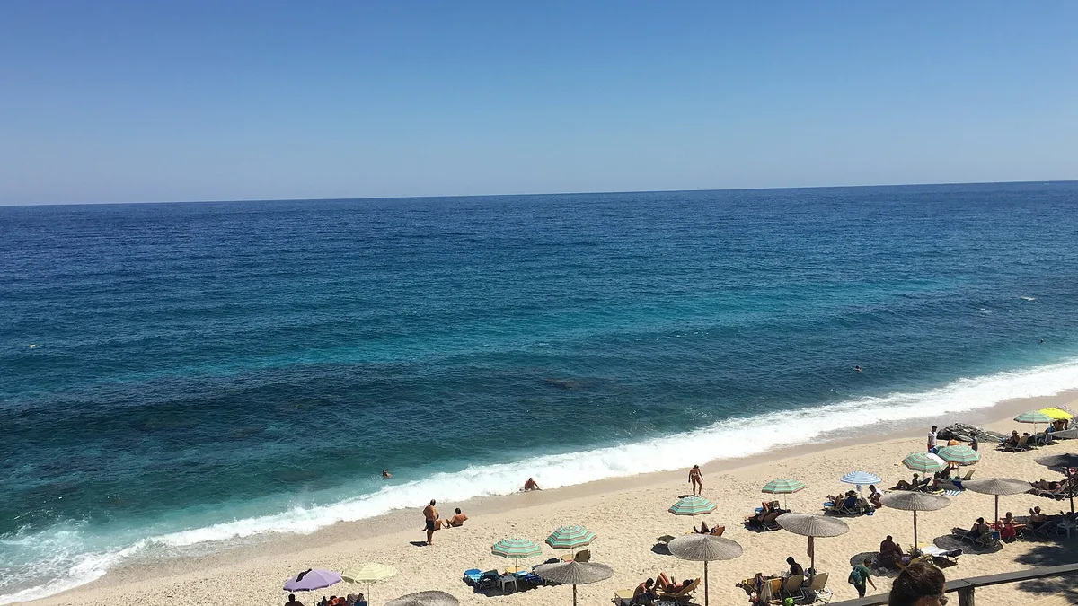 Plage de Plaka, Cyclades, Grèce — 4
