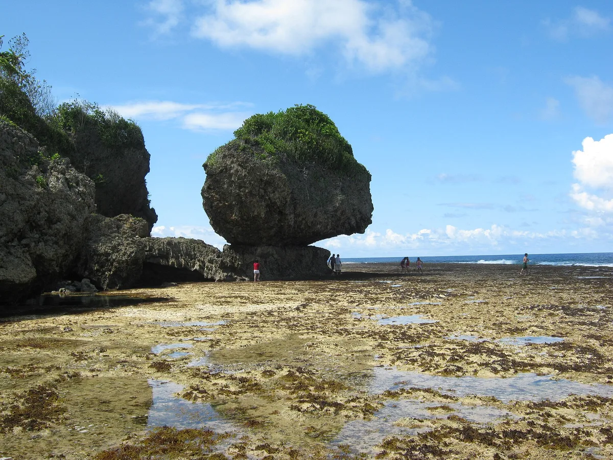 Plage de Magpupungko, Pilar, Caraga, Philippines — 2