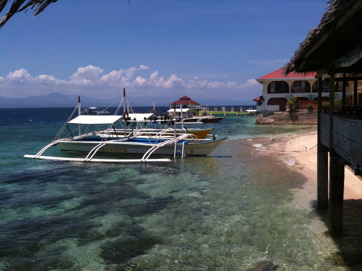 Plage de Panagsama, Moalboal, Central Visayas, Philippines — 3