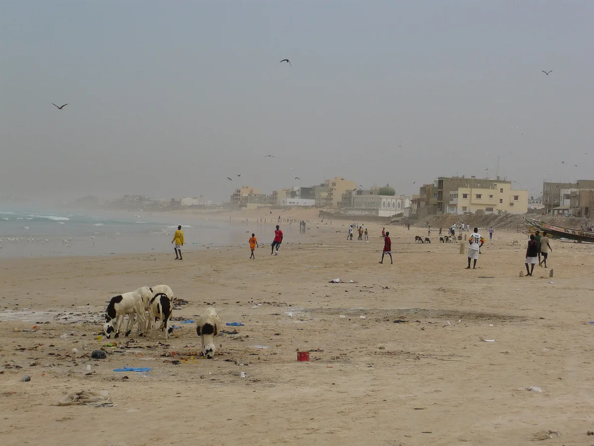 Plage de Yoff, Yoff, Cap-Vert Peninsula, Senegal — 4