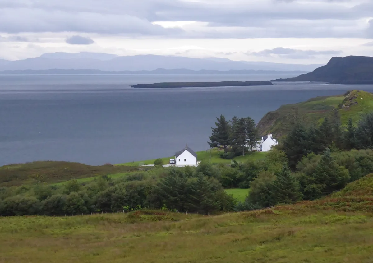 Camas Mòr Beach, Staffin, Scottish Islands, United Kingdom — 5