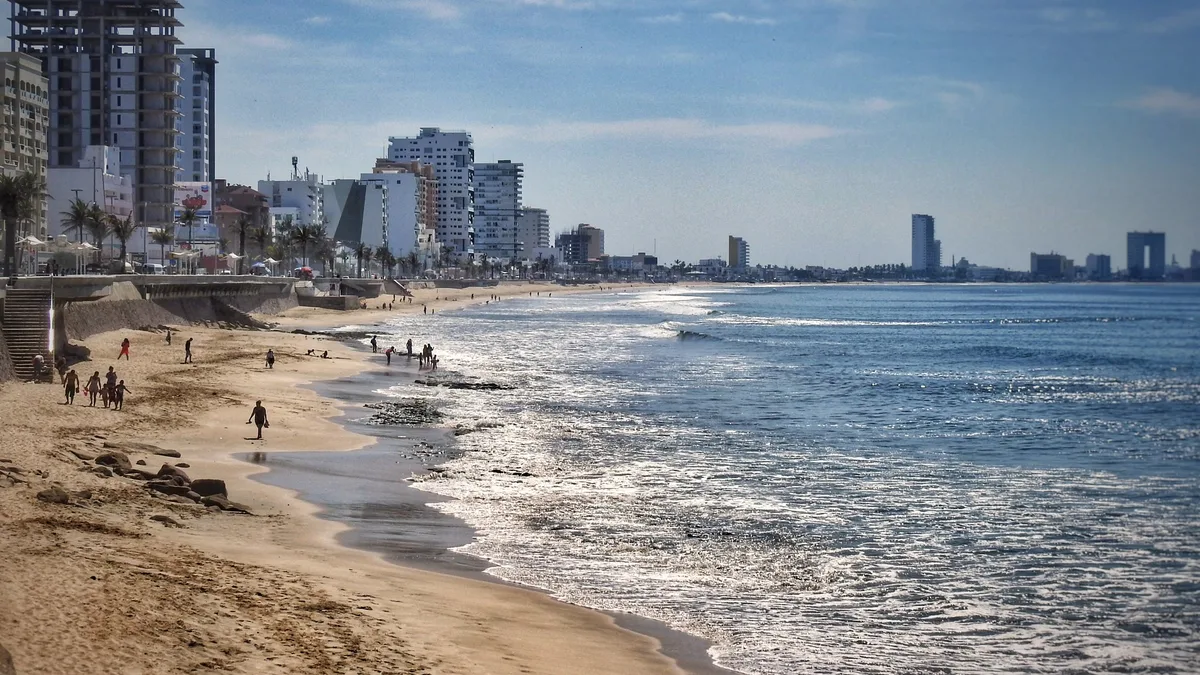 Gaviotas Beach, Mazatlán, Mexican Pacific, Mexico — 4