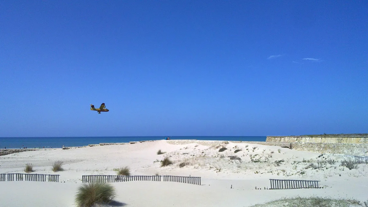 Plage de la Cortadura, Cádiz, Andalusia, Espagne — 4