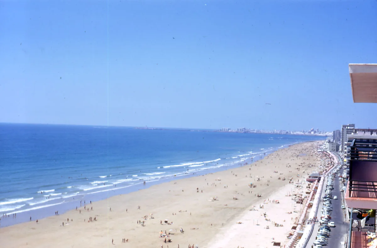 Plage de la Cortadura, Cádiz, Andalusia, Espagne — 2