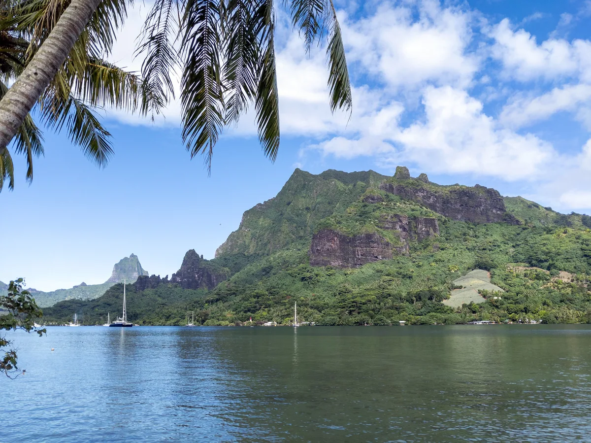 Cook's Bay Beach, Pao Pao, Society Islands, French Polynesia — 5