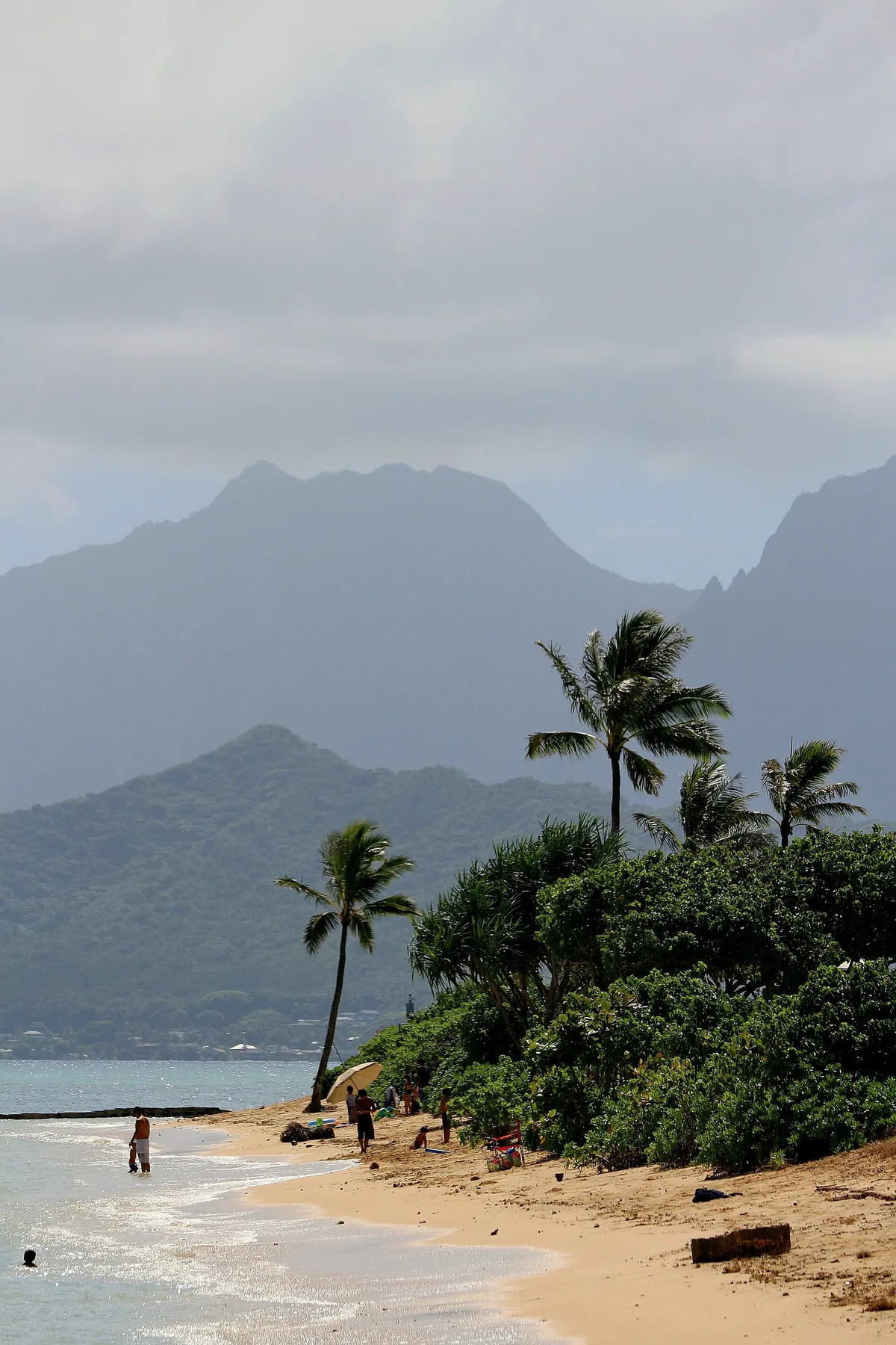 Plage de Kualoa Regional Park, Kaneohe, Hawaii, États-Unis — 3