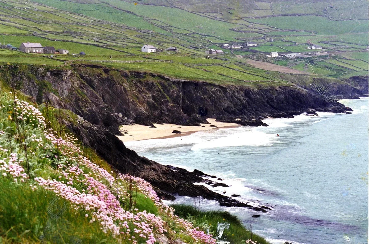 Coumeenoole Beach, Dunquin, Irish Coast, Ireland — 6