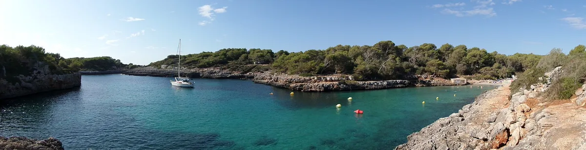 Plage de Cala Sa Nau, Felanitx, Balearic Islands, Espagne — 2