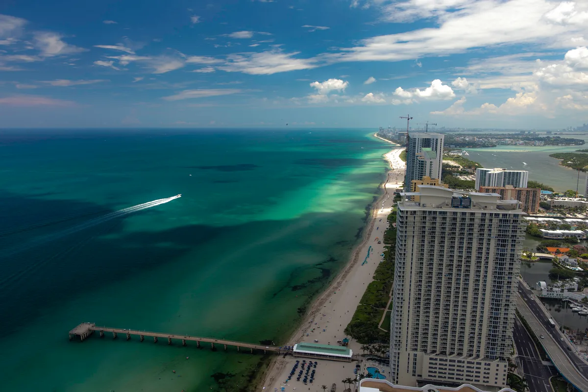 Plage de Sunny Isles, Sunny Isles Beach, Florida, États-Unis — 2