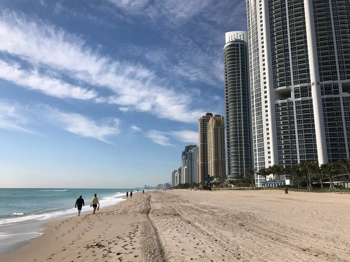 Plage de Sunny Isles, Sunny Isles Beach, Florida, États-Unis — 4