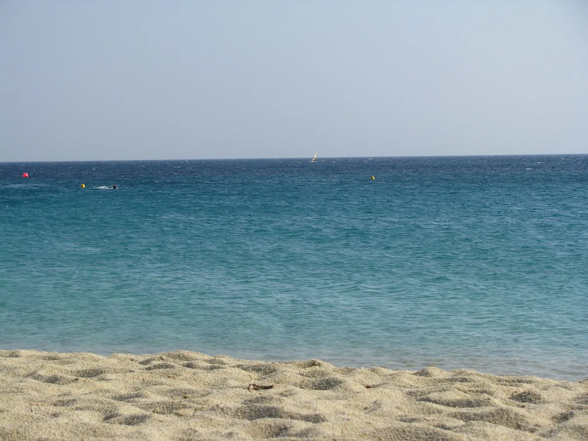 Plage de Psarou, Cyclades, Grèce — 6