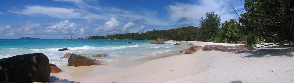 Spiaggia di Anse Lazio