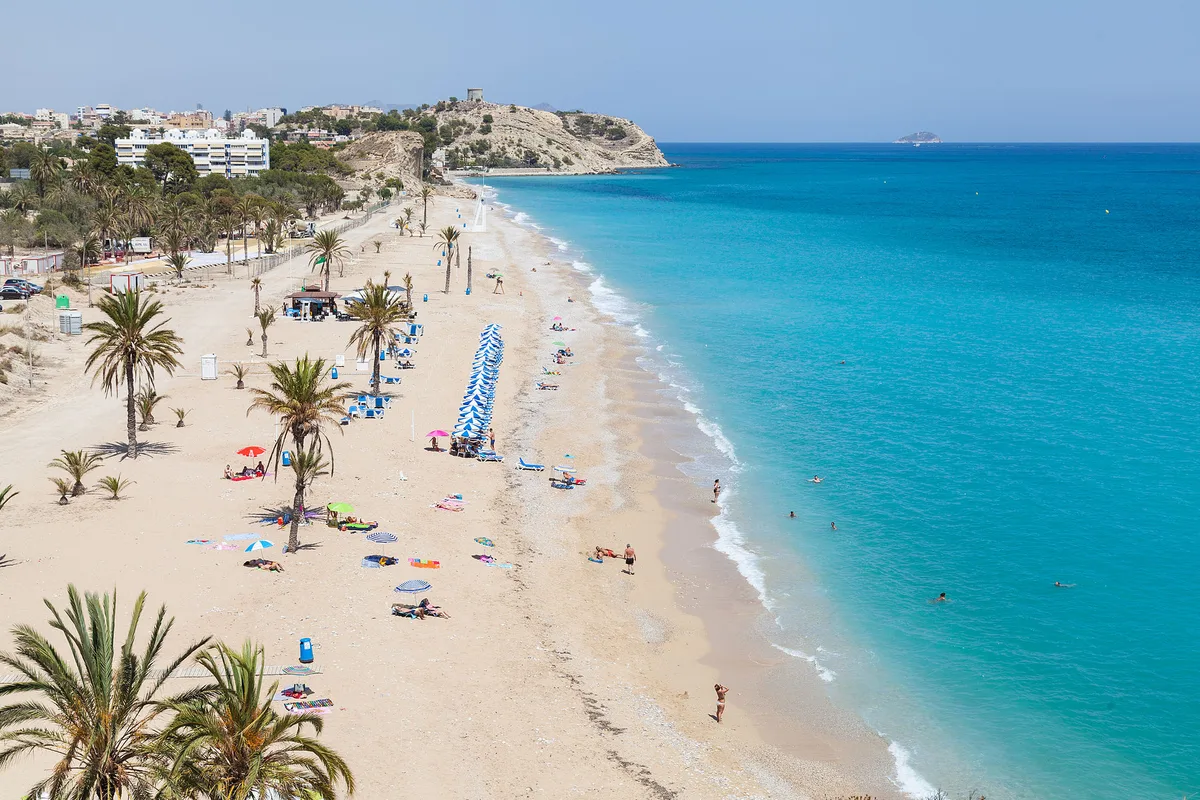 Platja del Paradís, Villajoyosa, Valencian Community, España — 3